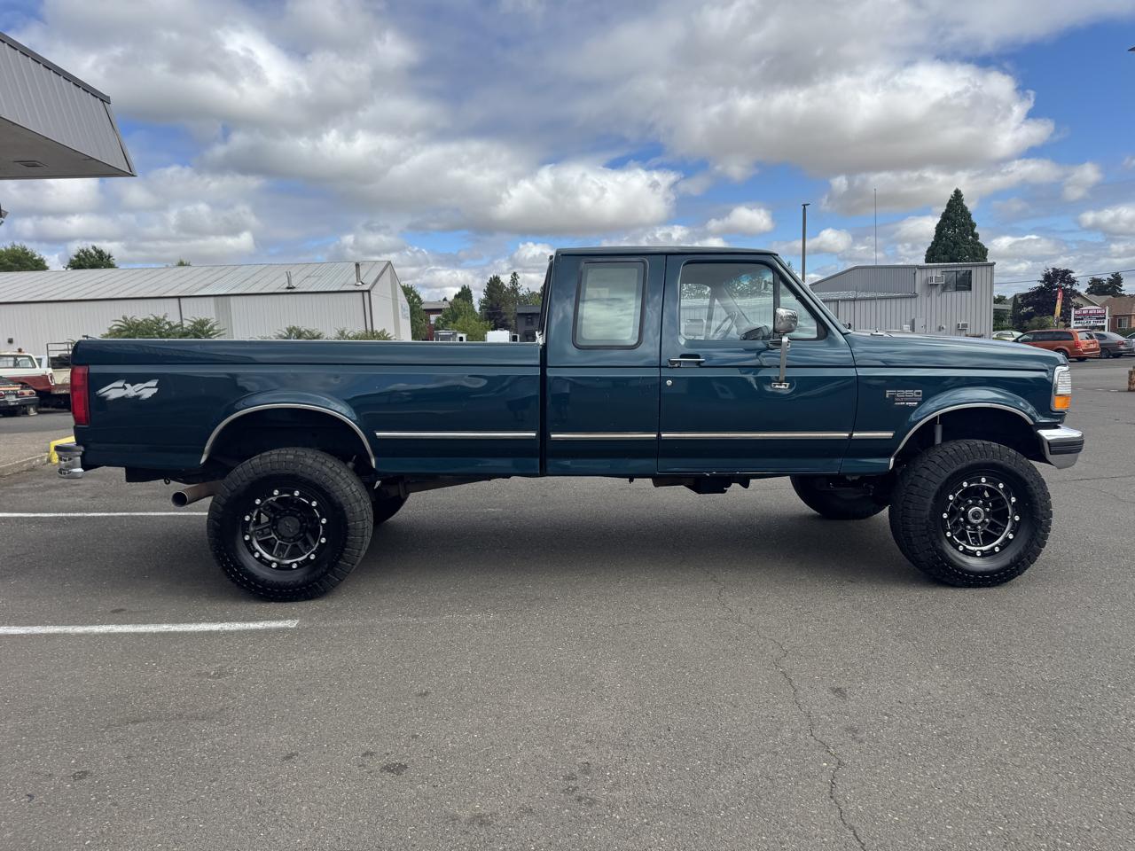 Ford F-250 XL SuperCab Long Bed 4WD 1996