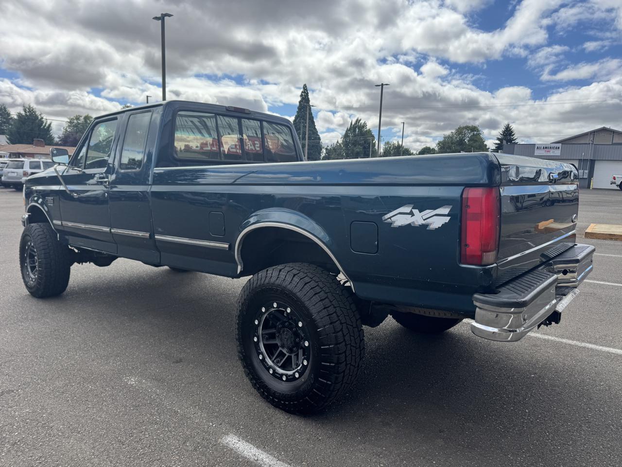 Ford F-250 XL SuperCab Long Bed 4WD 1996