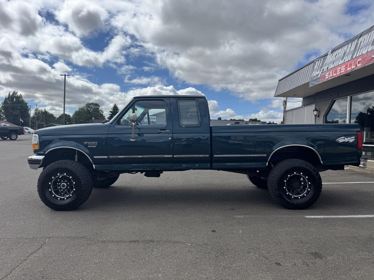 Ford F-250 XL SuperCab Long Bed 4WD 1996