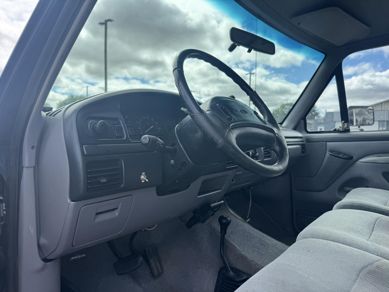 Ford F-250 XL SuperCab Long Bed 4WD 1996