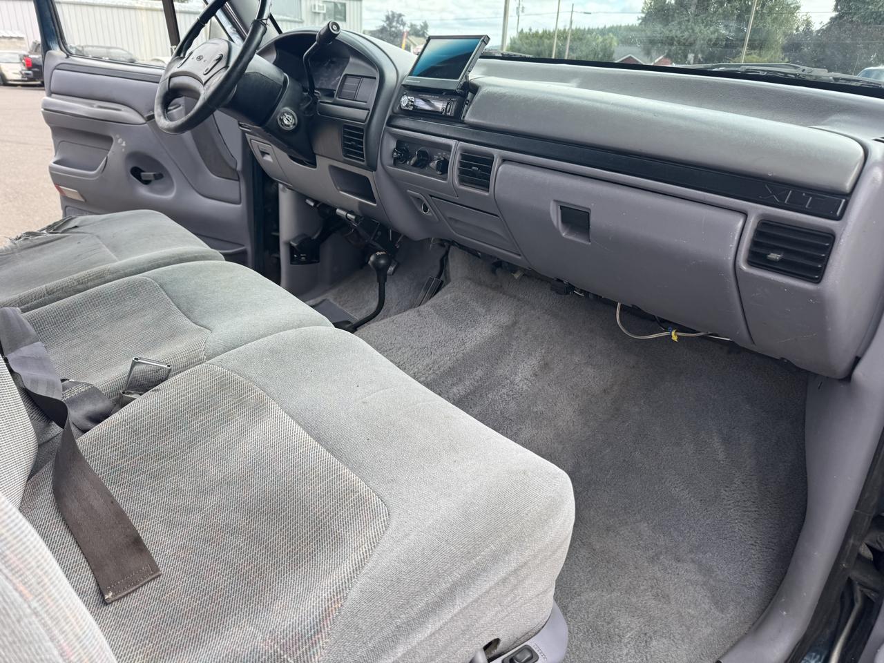 Ford F-250 XL SuperCab Long Bed 4WD 1996