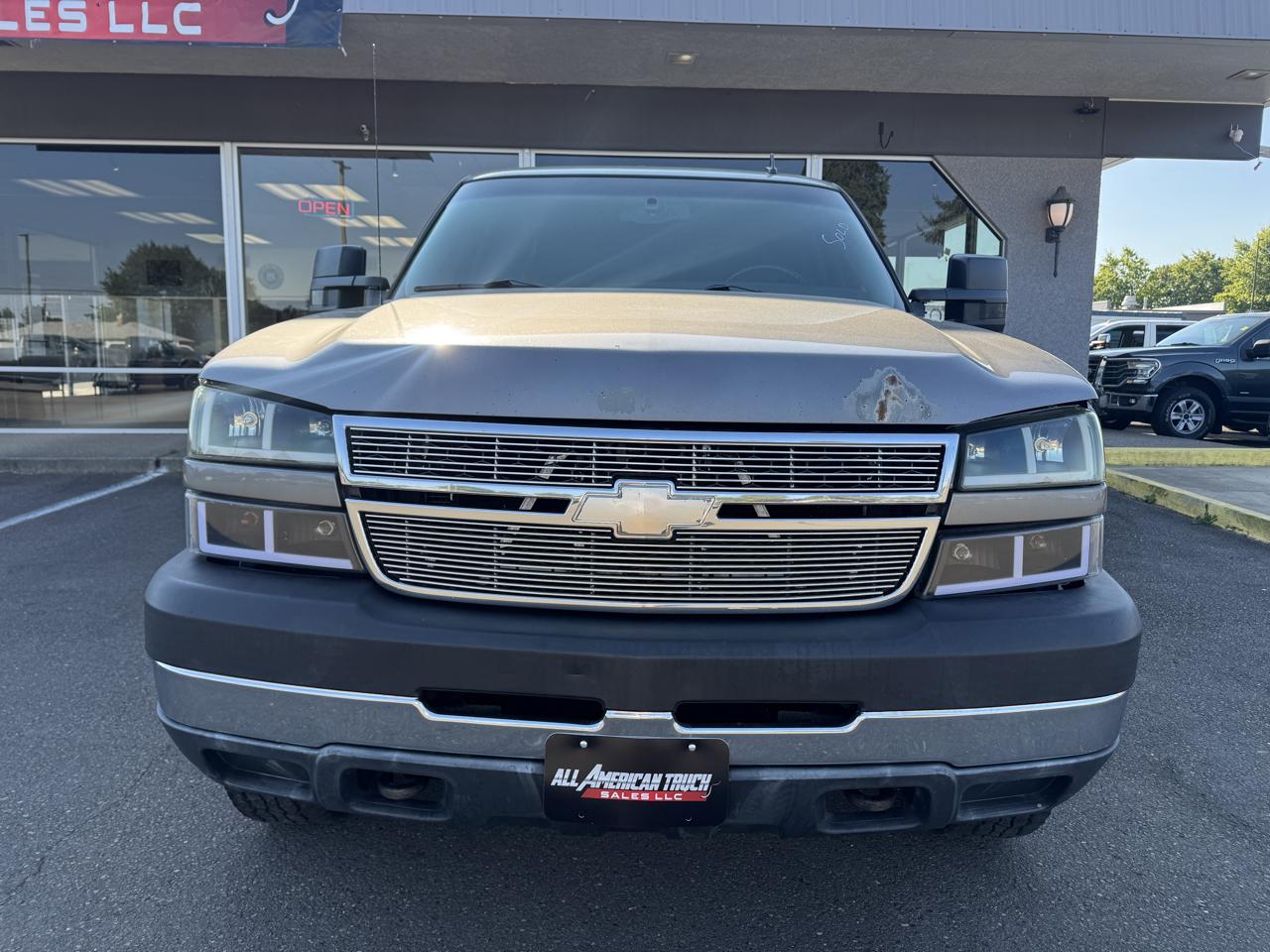 Chevrolet Silverado 2500HD Work Truck Crew Cab Long Bed 4WD 2006