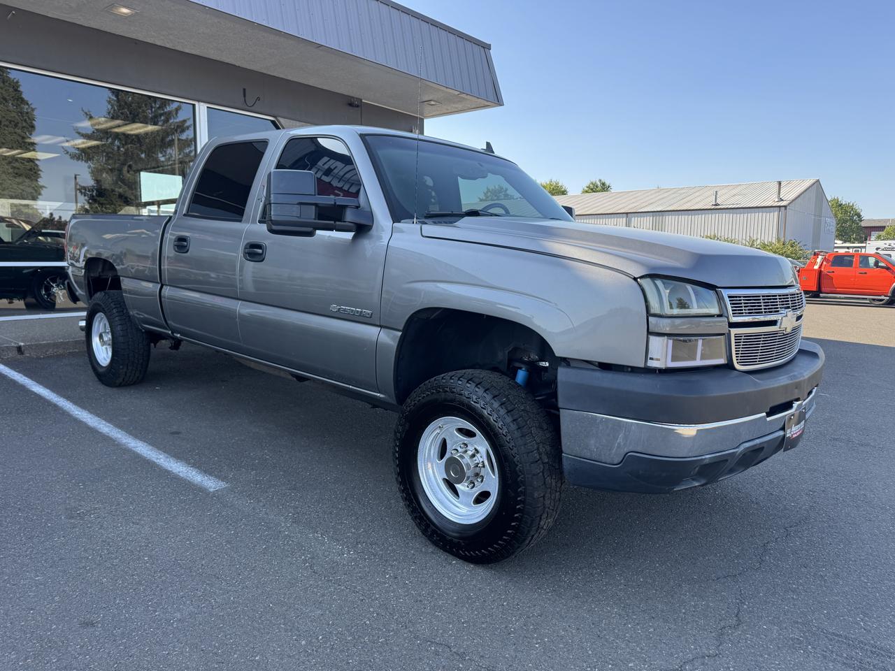 Chevrolet Silverado 2500HD Work Truck Crew Cab Long Bed 4WD 2006
