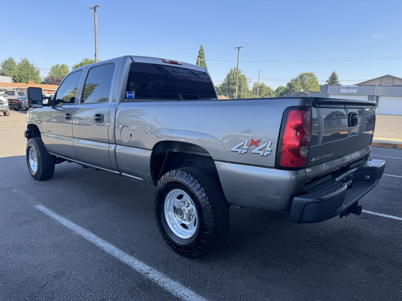 Chevrolet Silverado 2500HD Work Truck Crew Cab Long Bed 4WD 2006