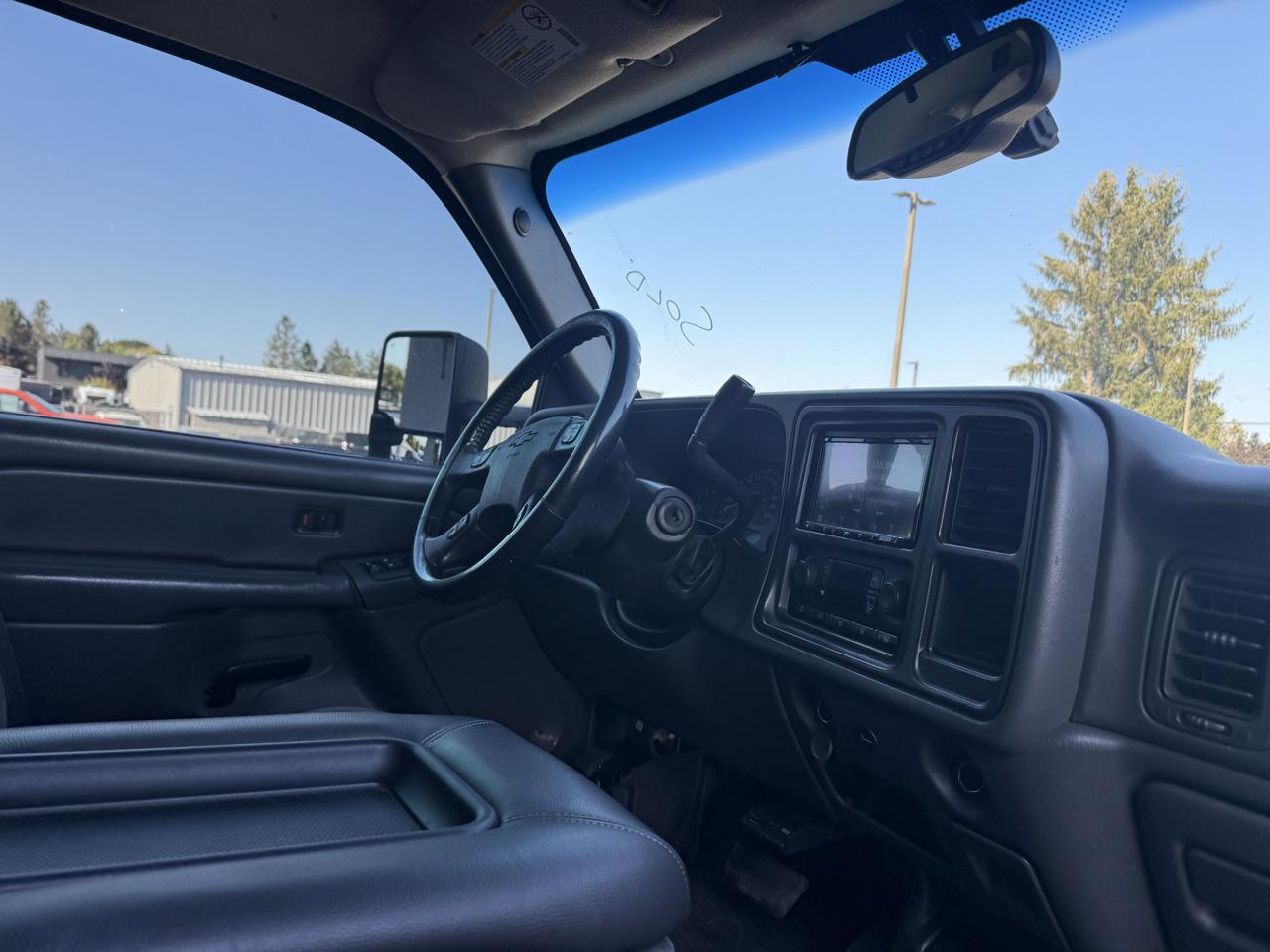 Chevrolet Silverado 2500HD Work Truck Crew Cab Long Bed 4WD 2006