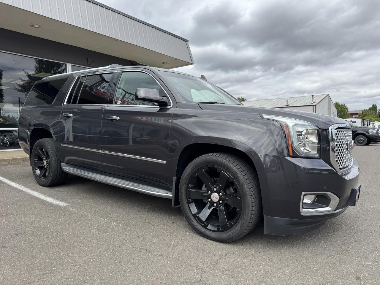 GMC Yukon Denali XL 4WD 2015