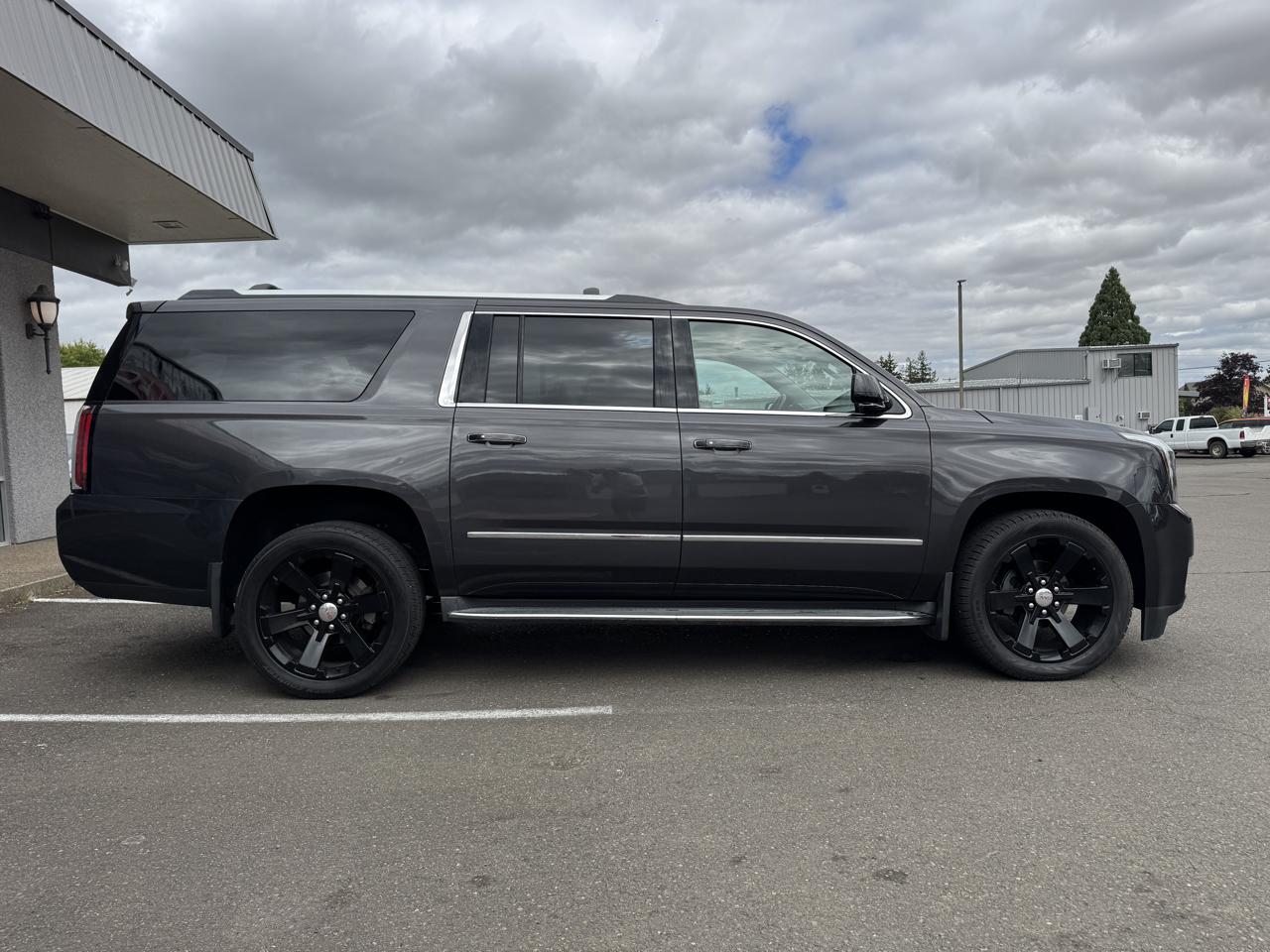GMC Yukon Denali XL 4WD 2015