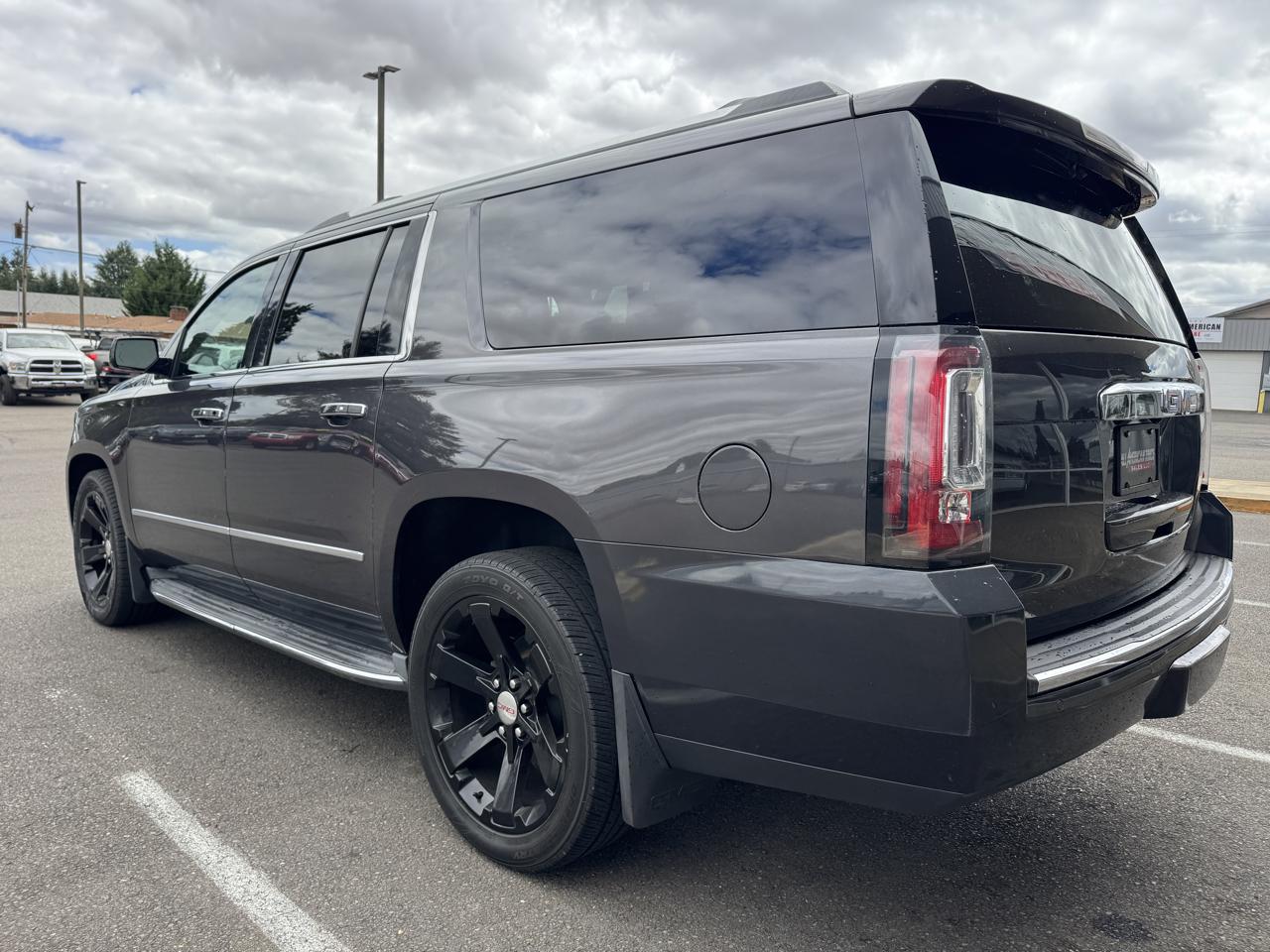 GMC Yukon Denali XL 4WD 2015