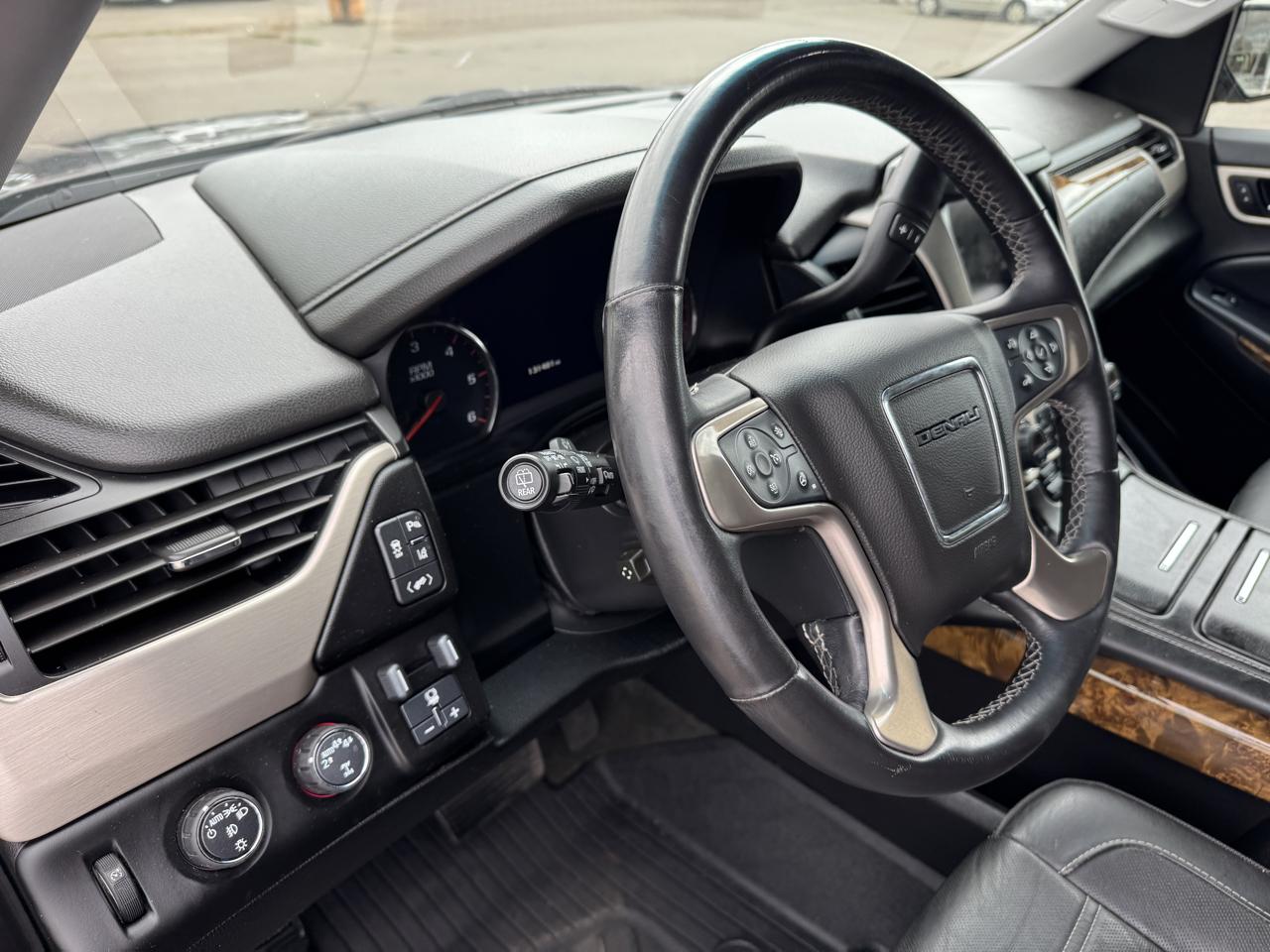 GMC Yukon Denali XL 4WD 2015