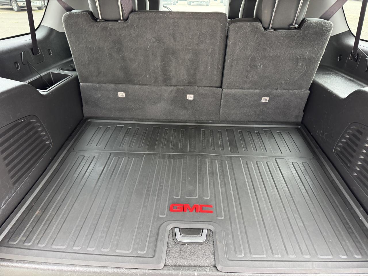 GMC Yukon Denali XL 4WD 2015