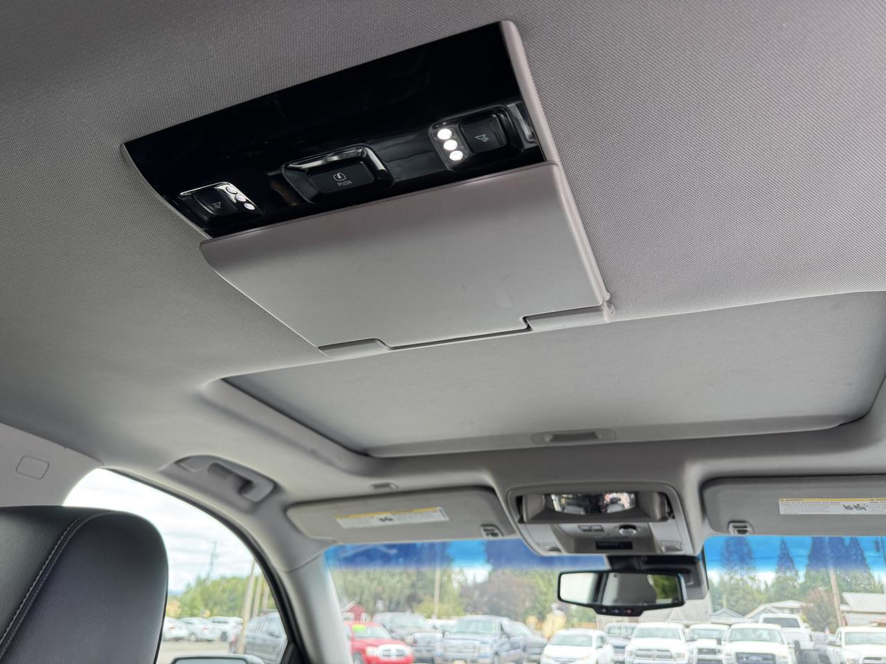 GMC Yukon Denali XL 4WD 2015
