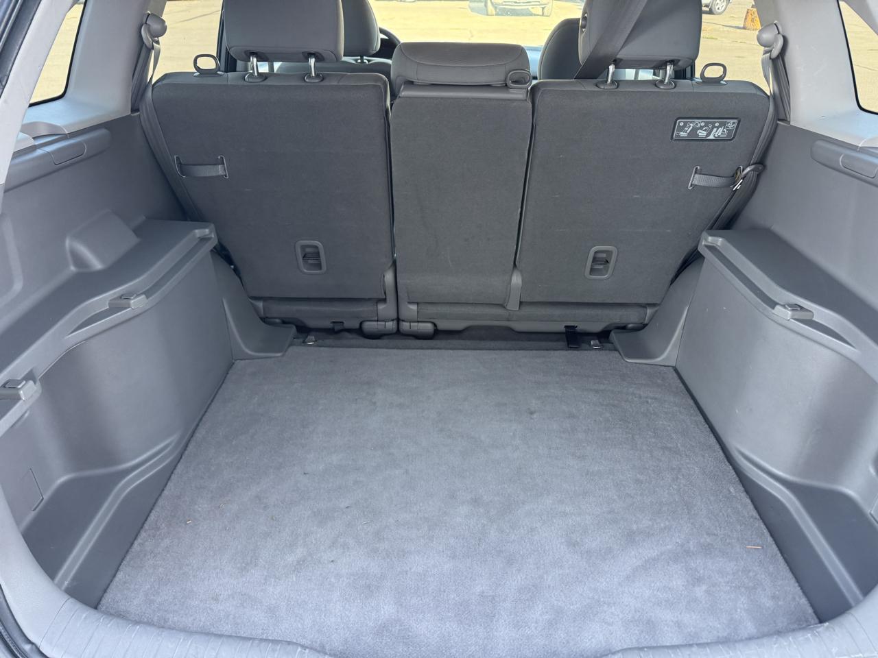 Honda CR-V LX 4WD 5-Speed AT 2011