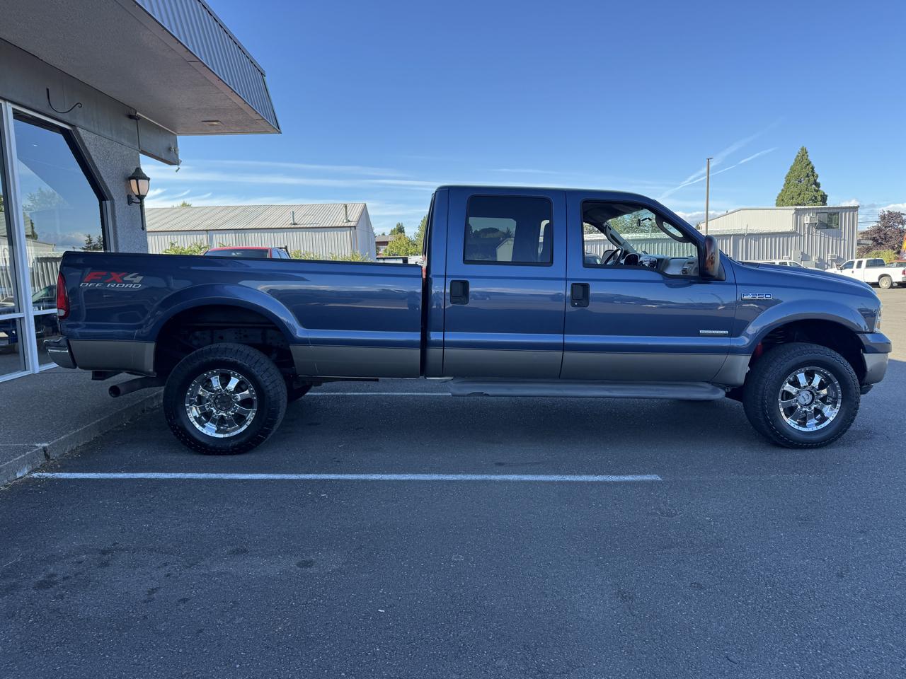 Ford F-350 SD Lariat Crew Cab 4WD 2005