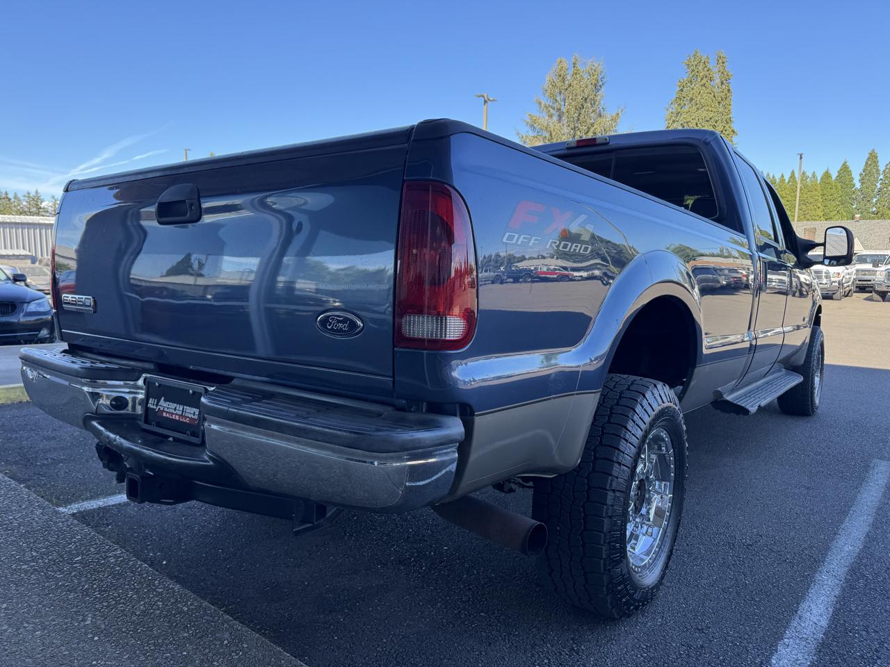 Ford F-350 SD Lariat Crew Cab 4WD 2005
