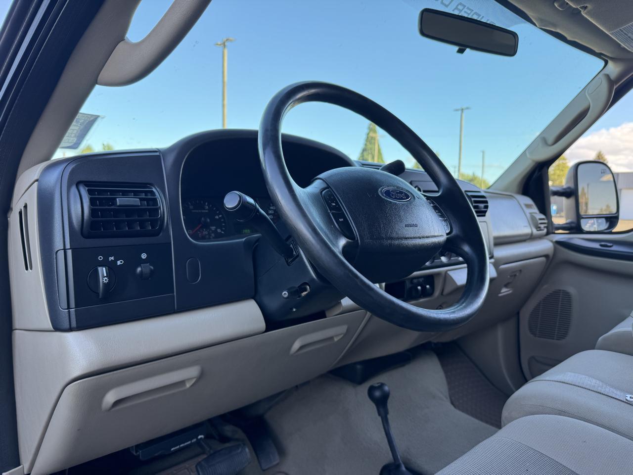 Ford F-350 SD Lariat Crew Cab 4WD 2005
