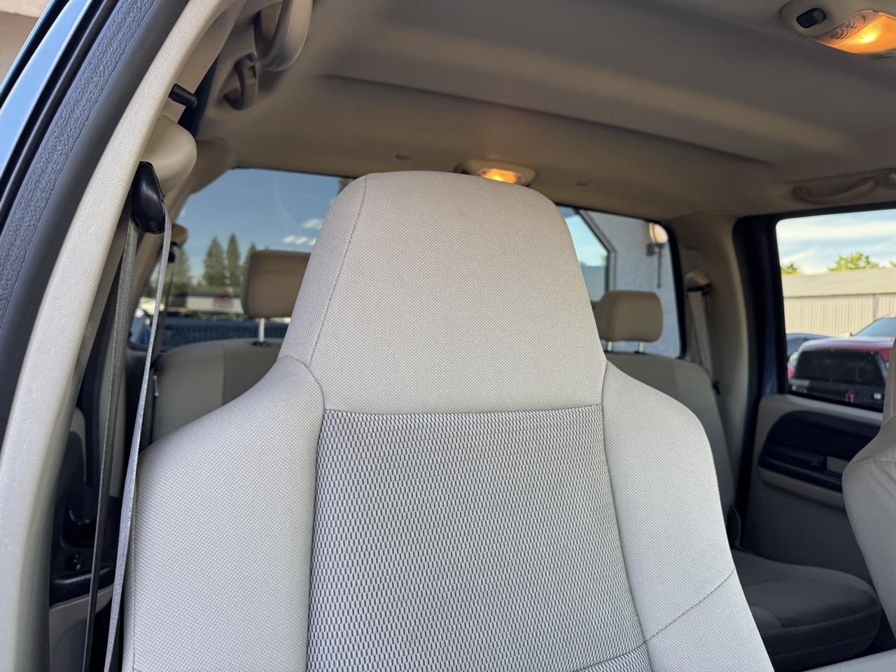 Ford F-350 SD Lariat Crew Cab 4WD 2005