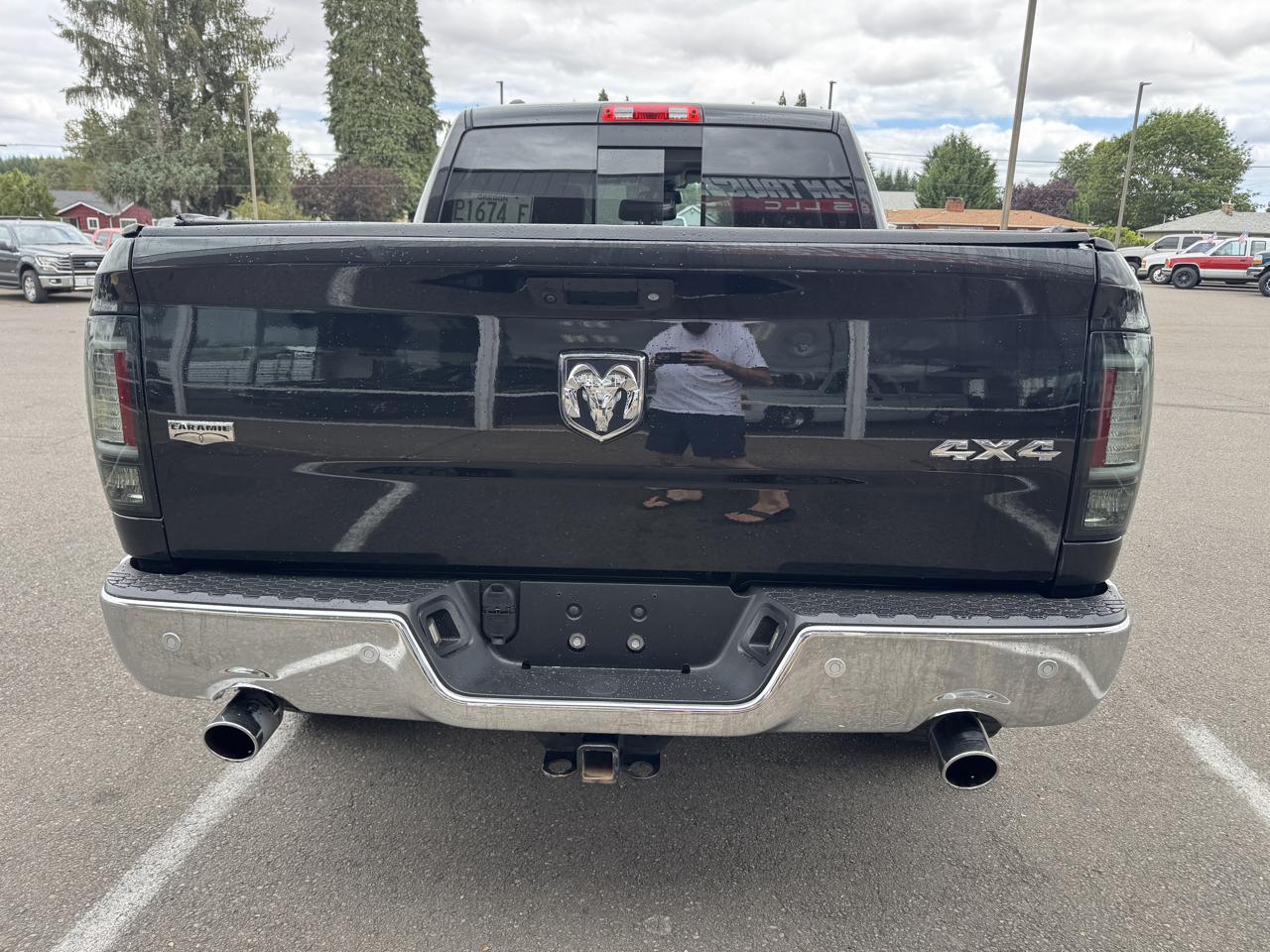 RAM 1500 Laramie Crew Cab SWB 4WD 2016