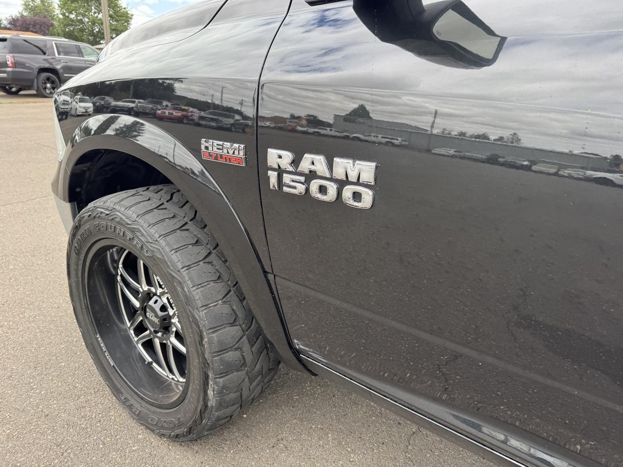 RAM 1500 Laramie Crew Cab SWB 4WD 2016