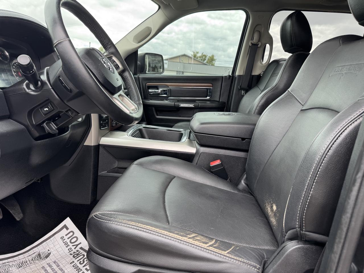 RAM 1500 Laramie Crew Cab SWB 4WD 2016
