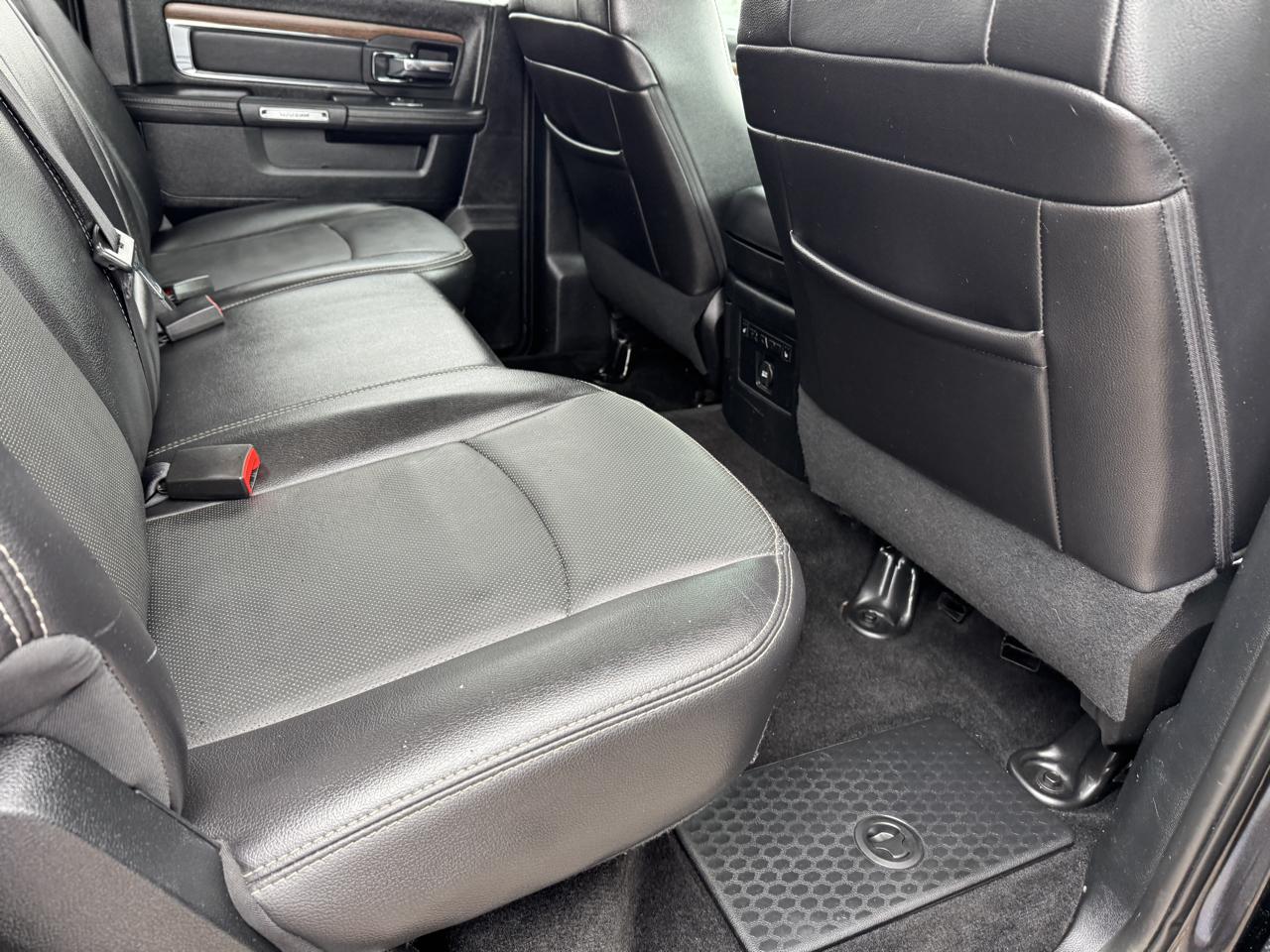 RAM 1500 Laramie Crew Cab SWB 4WD 2016