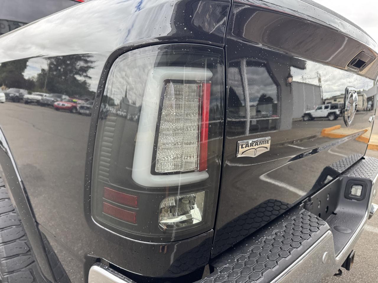 RAM 1500 Laramie Crew Cab SWB 4WD 2016