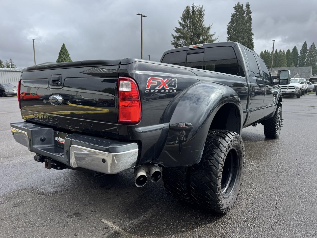 Ford F-350 SD Lariat Crew Cab Long Bed 4WD DRW 2014