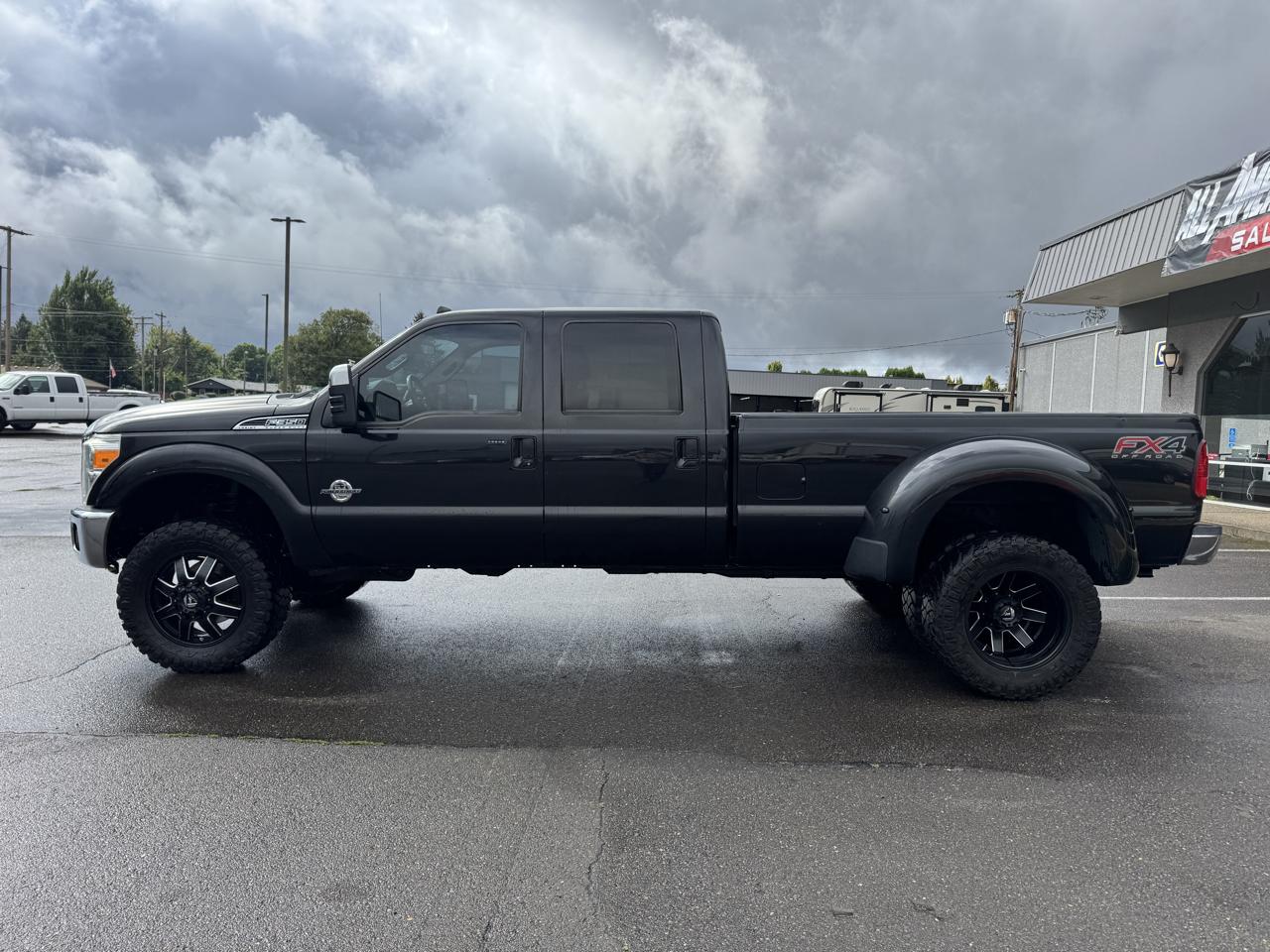 Ford F-350 SD Lariat Crew Cab Long Bed 4WD DRW 2014