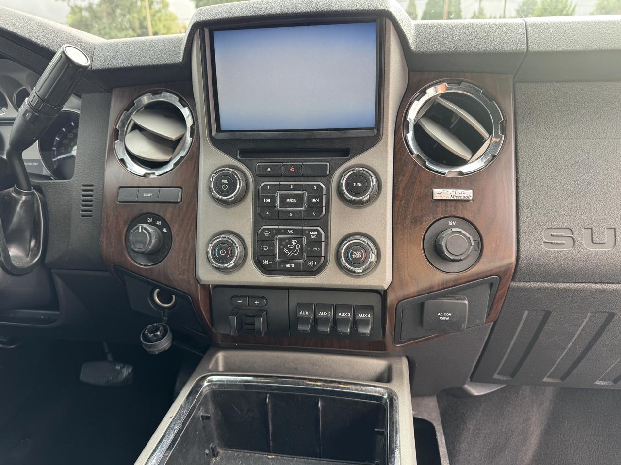 Ford F-350 SD Lariat Crew Cab Long Bed 4WD DRW 2014