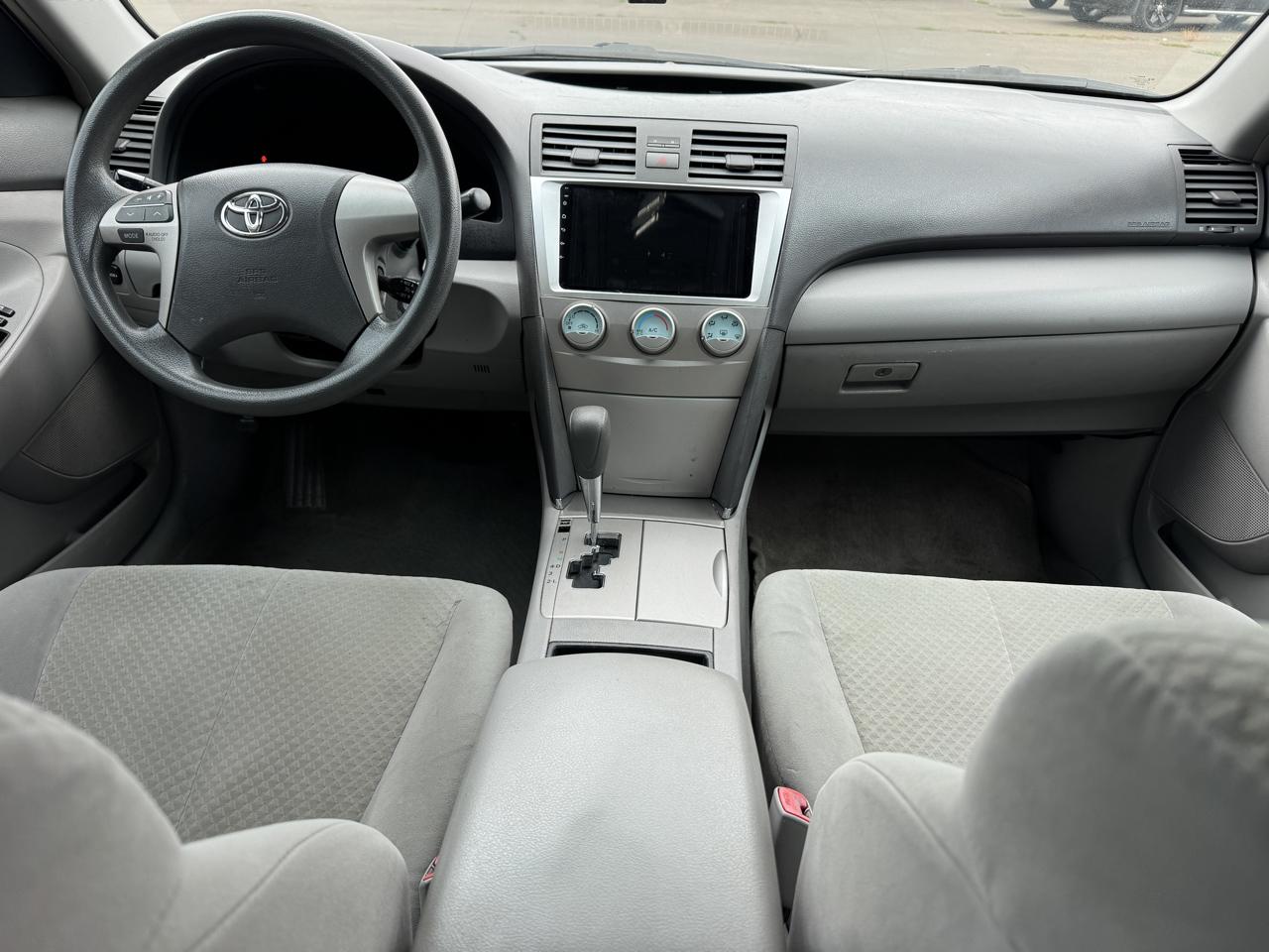 Toyota Camry XLE 5-Spd AT 2009