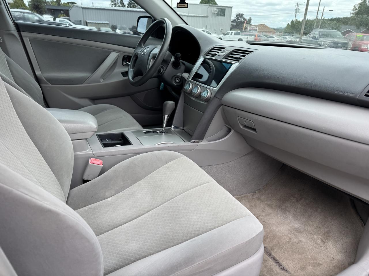 Toyota Camry XLE 5-Spd AT 2009