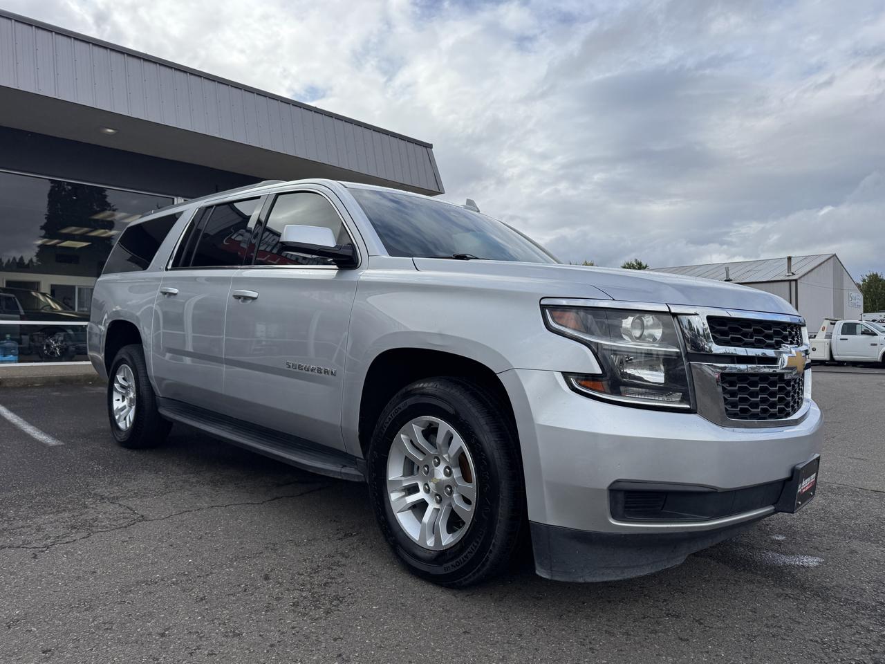 Chevrolet Suburban LT 4WD 2018