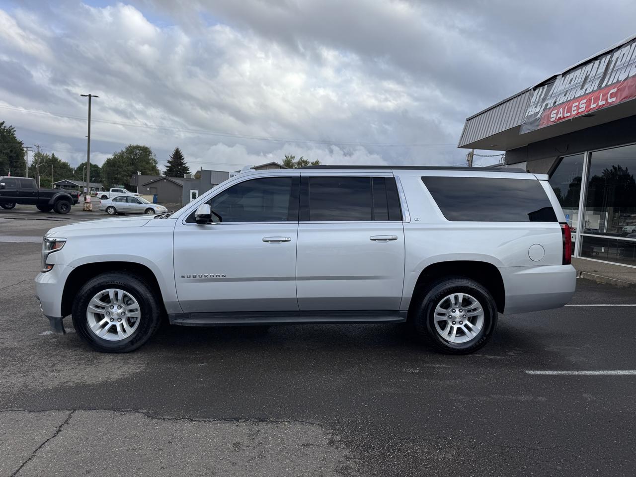 Chevrolet Suburban LT 4WD 2018