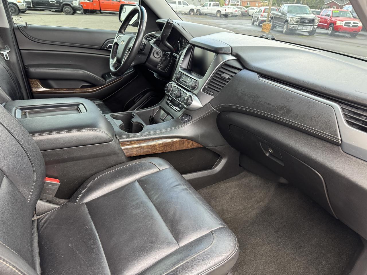 Chevrolet Suburban LT 4WD 2018