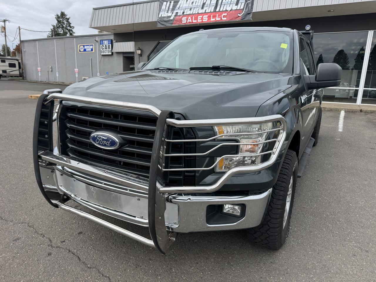 Ford F-150 XLT SuperCrew 4WD 2015