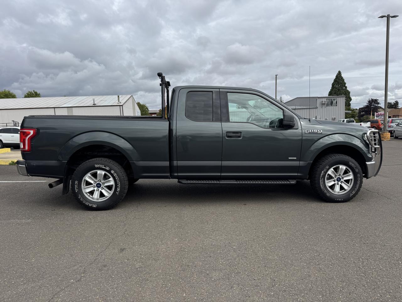 Ford F-150 XLT SuperCrew 4WD 2015