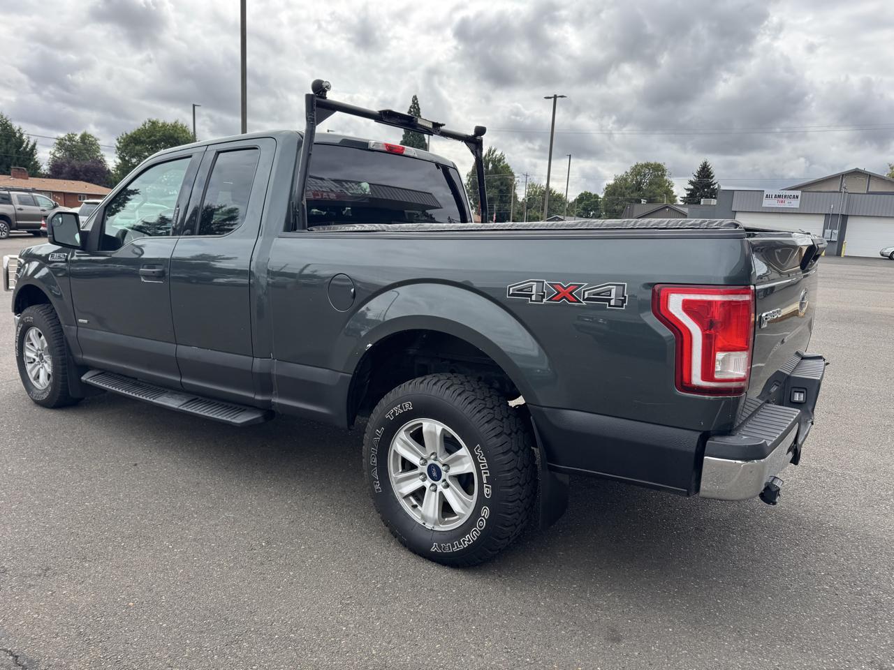 Ford F-150 XLT SuperCrew 4WD 2015