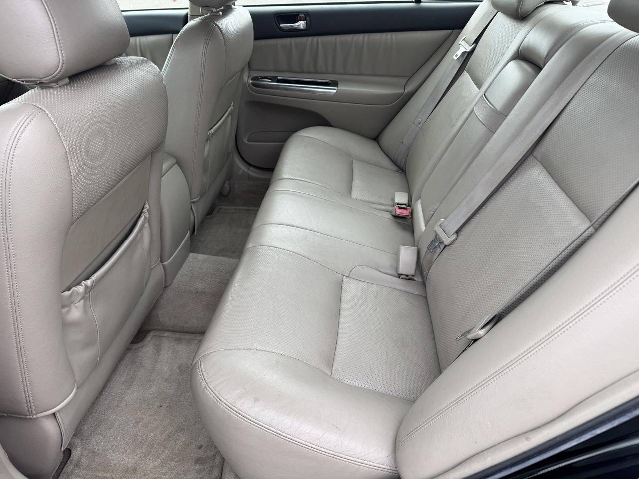 Toyota Camry SE V6 2004