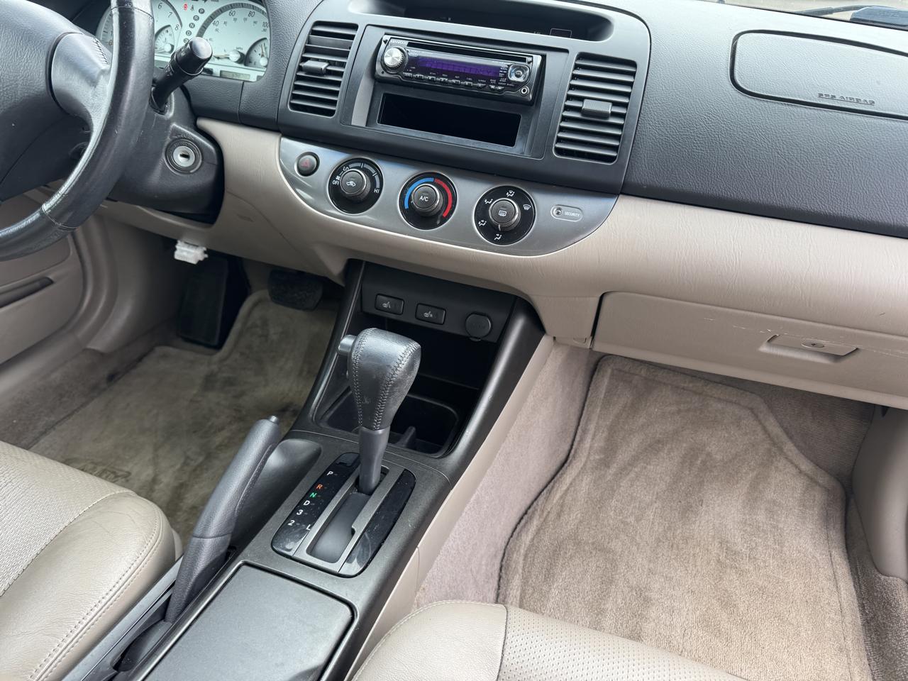 Toyota Camry SE V6 2004