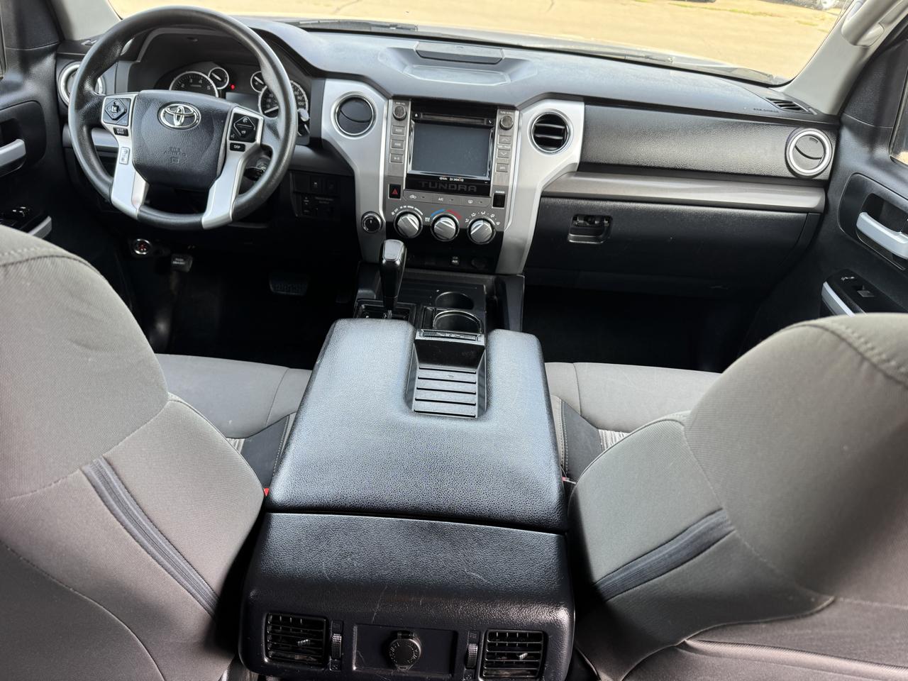 Toyota Tundra SR5 5.7L V8 CrewMax 4WD 2017