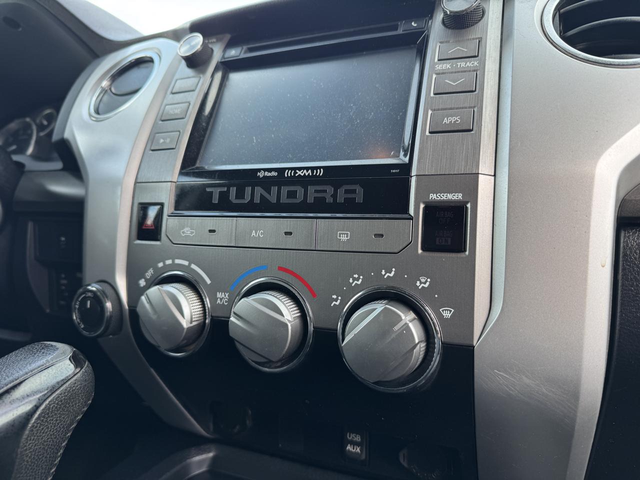 Toyota Tundra SR5 5.7L V8 CrewMax 4WD 2017