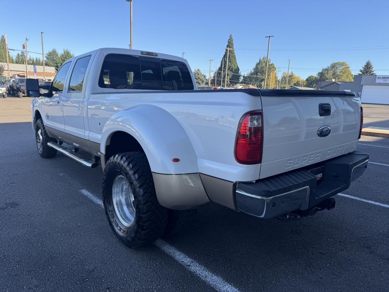 Ford F350SD photo 8