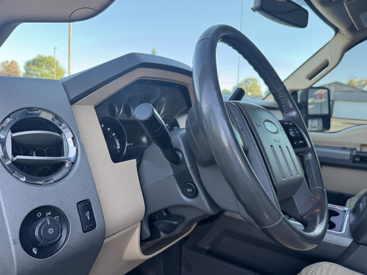 Ford F350SD photo 13