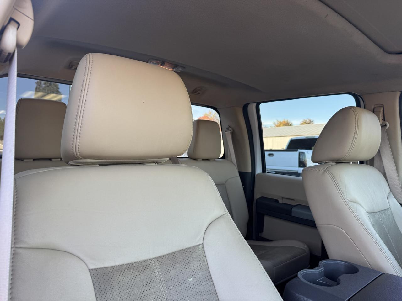 Ford F350SD photo 18
