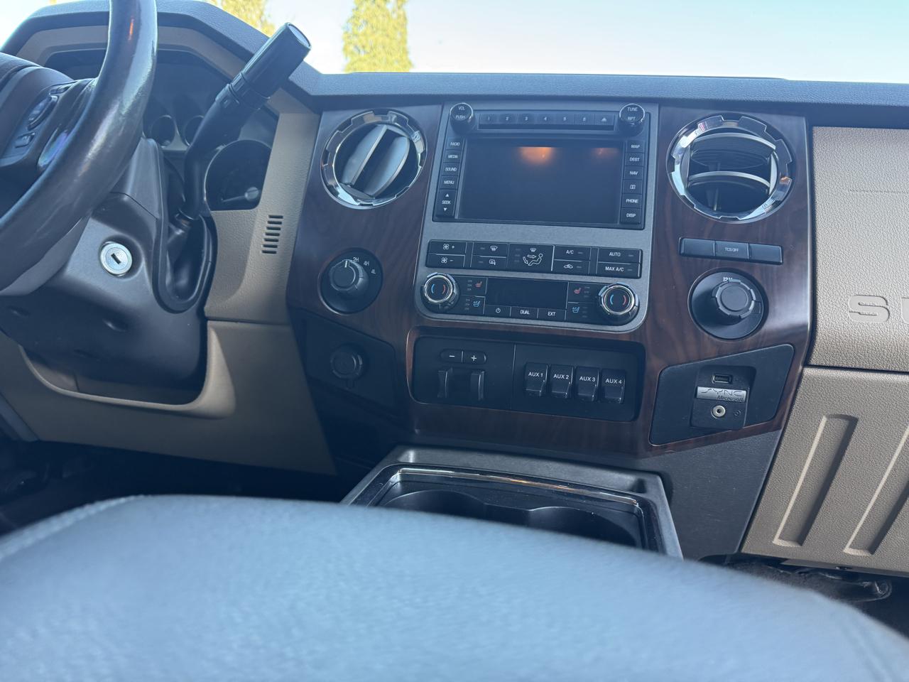 Ford F350SD photo 20