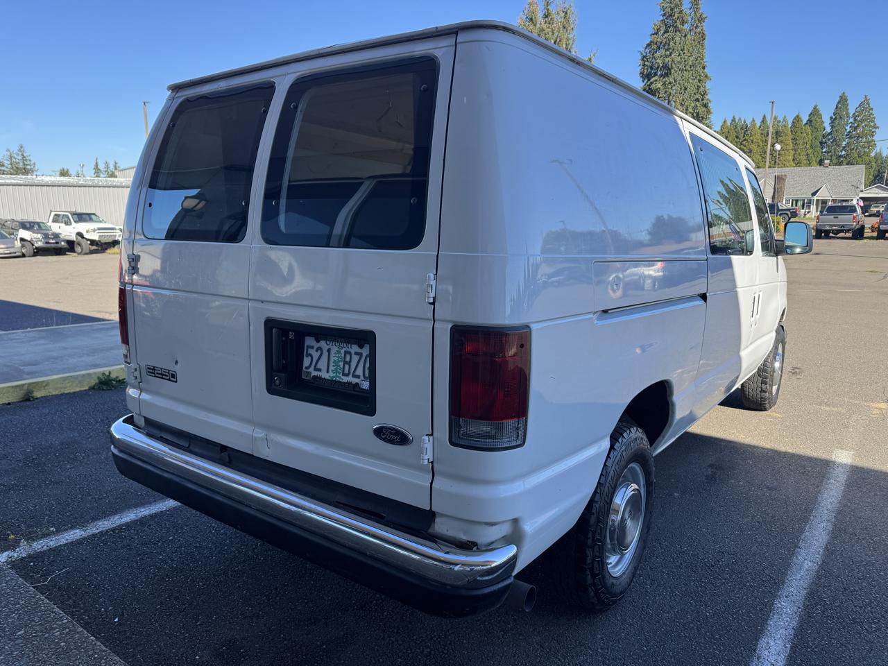 Ford Econoline E-250 2005