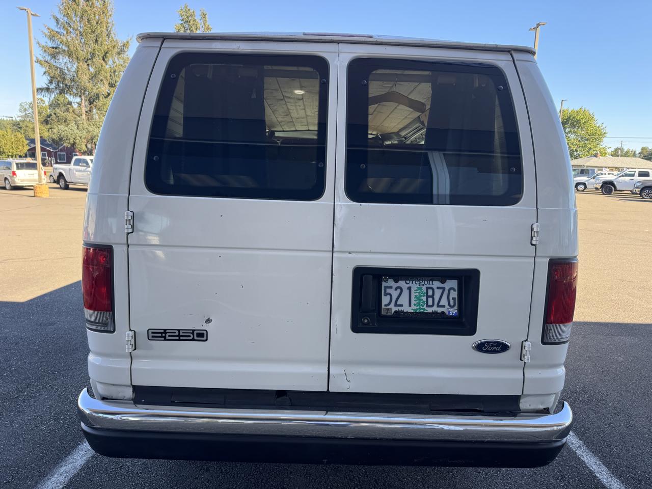 Ford Econoline E-250 2005
