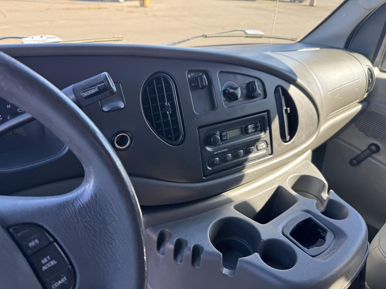 Ford Econoline E-250 2005