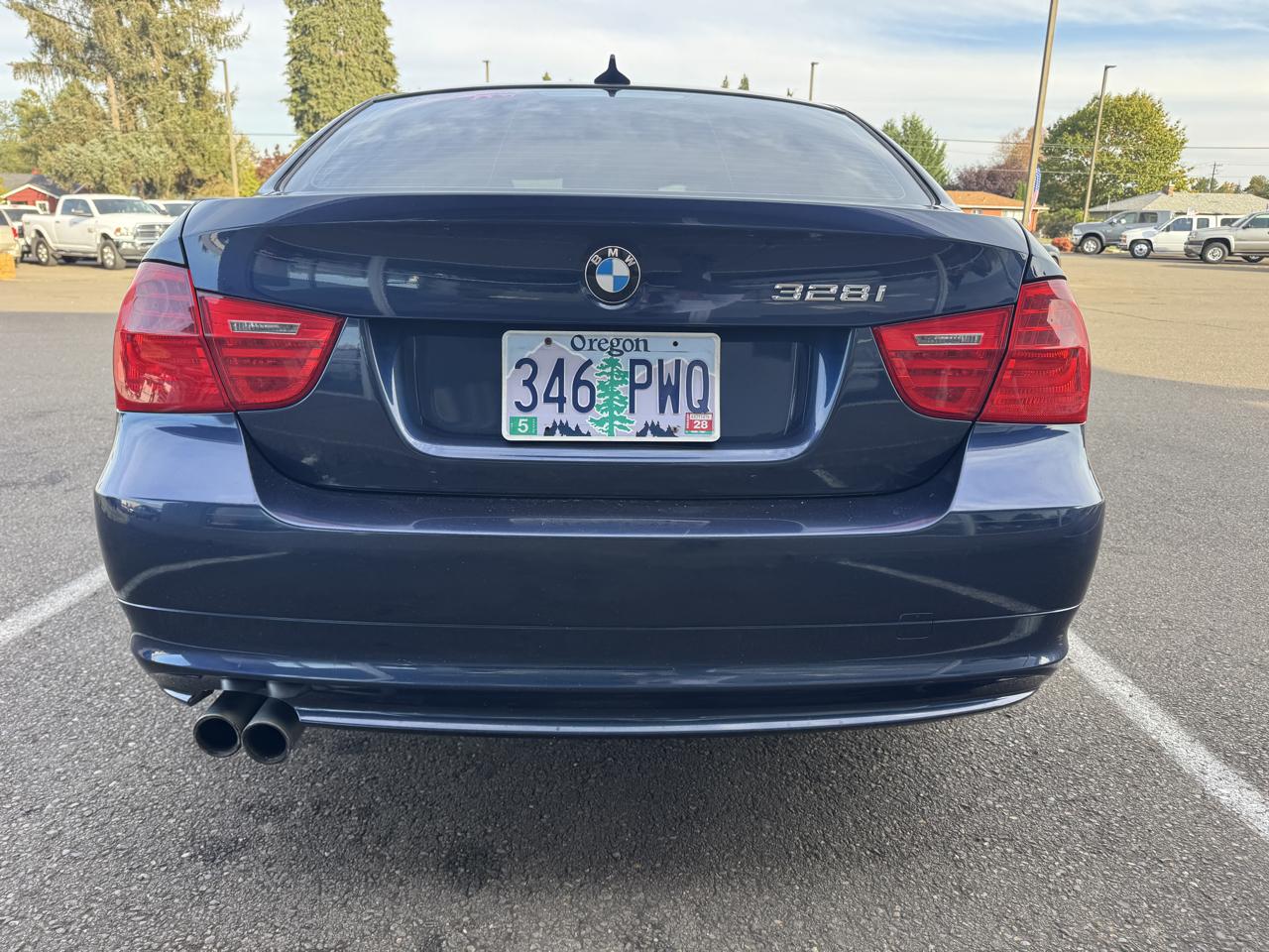 BMW 3-Series 328i xDrive 2011