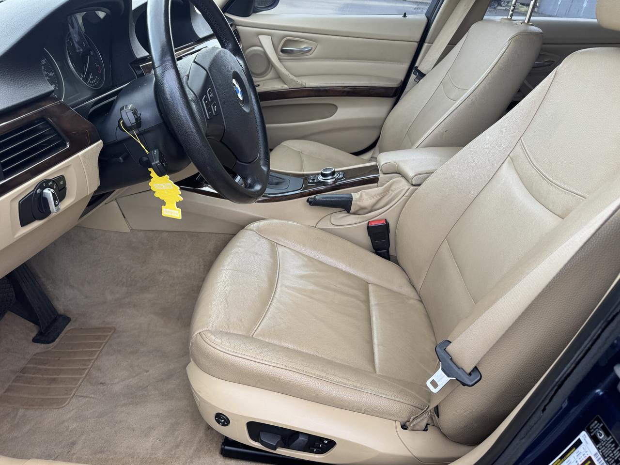 BMW 3-Series 328i xDrive 2011