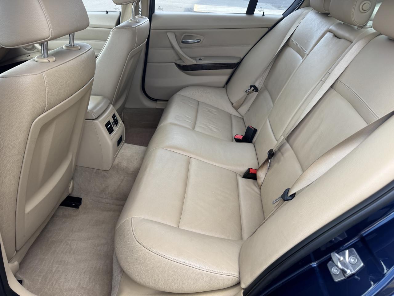 BMW 3-Series 328i xDrive 2011